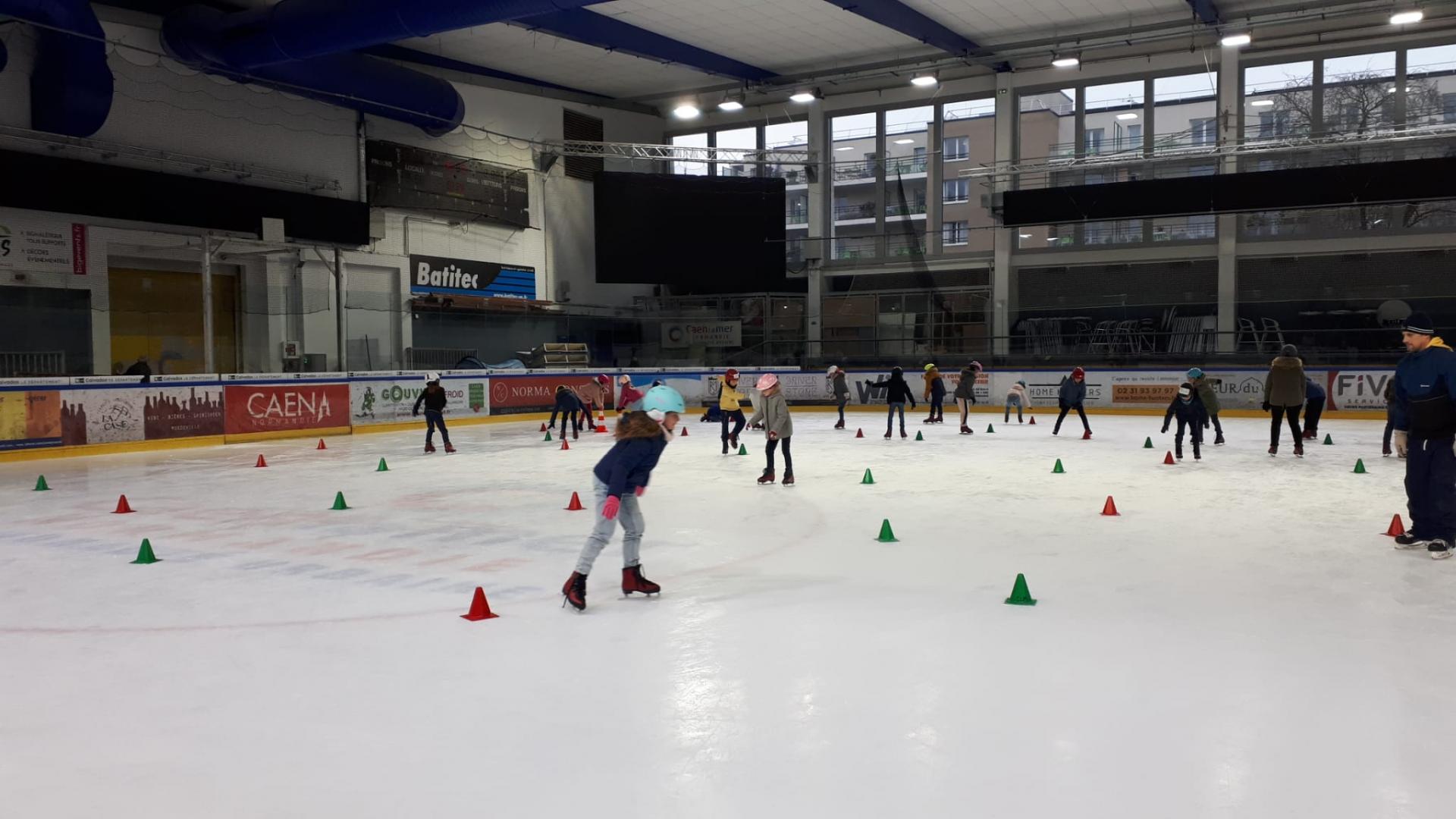 Patinoire de Caen pour la classe de CE2-CM1